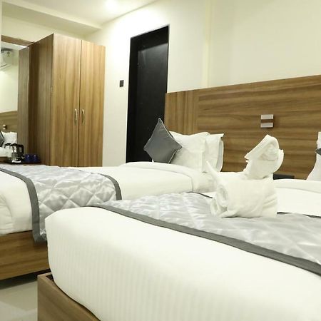 Kyriad Hotel Solapur By Othpl Luaran gambar