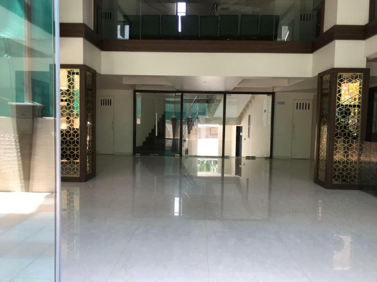 Kyriad Hotel Solapur By Othpl Luaran gambar