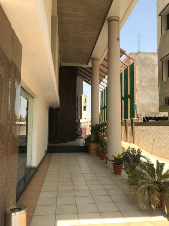 Kyriad Hotel Solapur By Othpl Luaran gambar