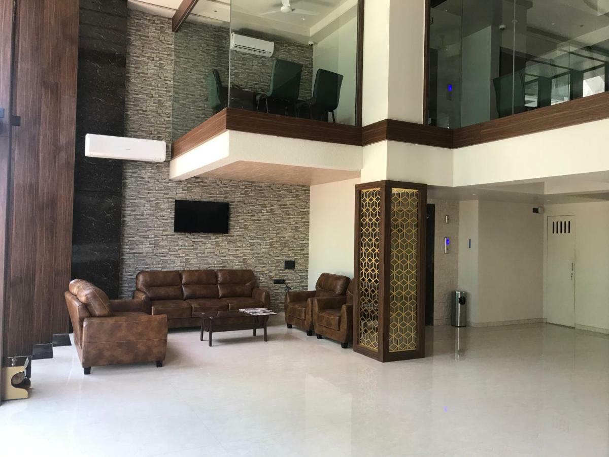 Kyriad Hotel Solapur By Othpl Luaran gambar