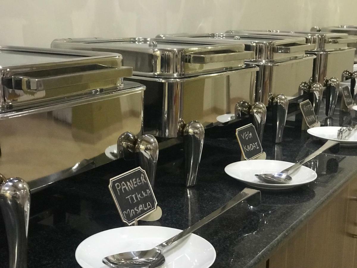 Kyriad Hotel Solapur By Othpl Luaran gambar