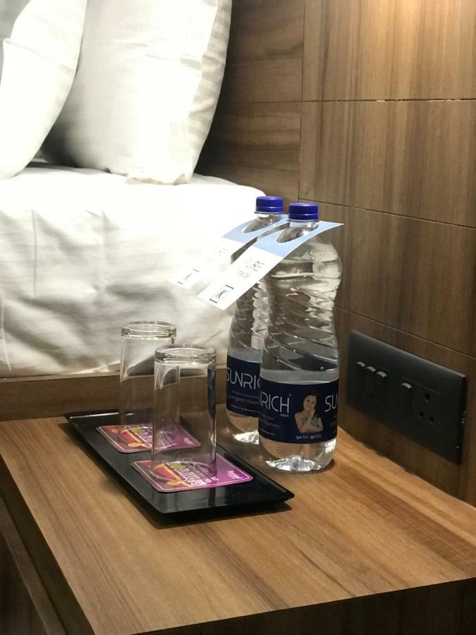 Kyriad Hotel Solapur By Othpl Luaran gambar