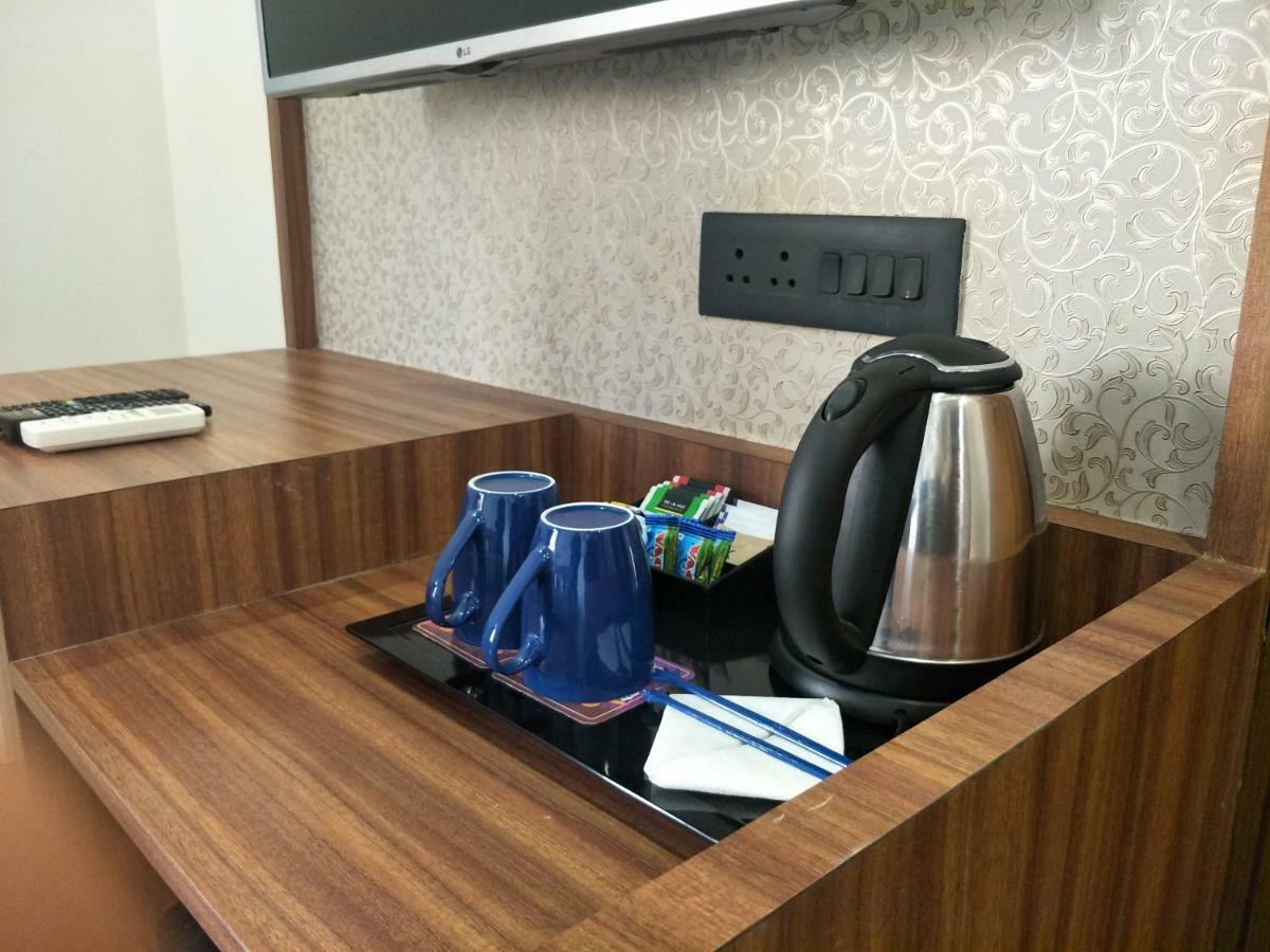 Kyriad Hotel Solapur By Othpl Luaran gambar