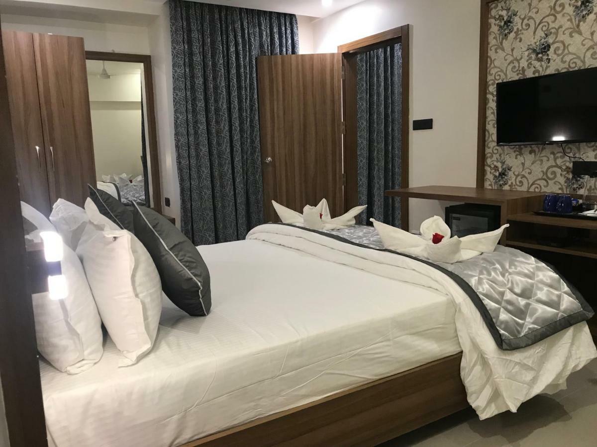 Kyriad Hotel Solapur By Othpl Luaran gambar